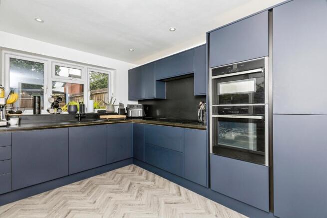 Chennells Way, Horsham, RH12 photo 4