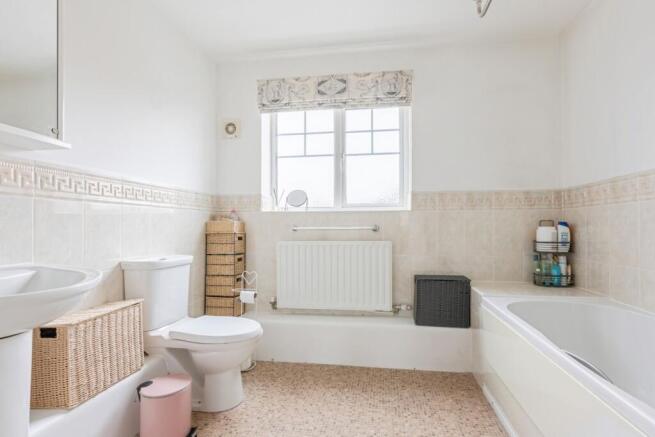 2 bed Flat for sale Image 11