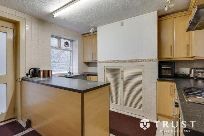 4 bed Character Property for sale Image 10