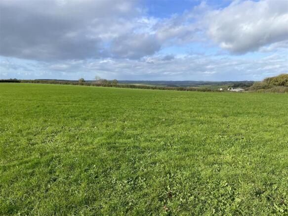 LOT 2 - GUIDE PRICE £185,000