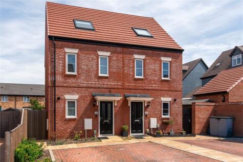 Fritillary Avenue, Chinnor, Oxfordshire, OX39