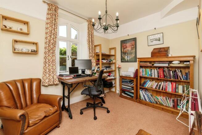 Itchington Road, Tytherington, Wotton-Under-Edge photo 4
