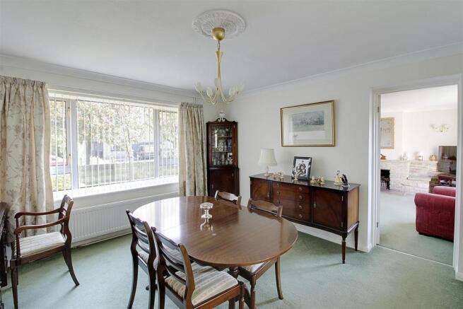 dining room 1.jpg