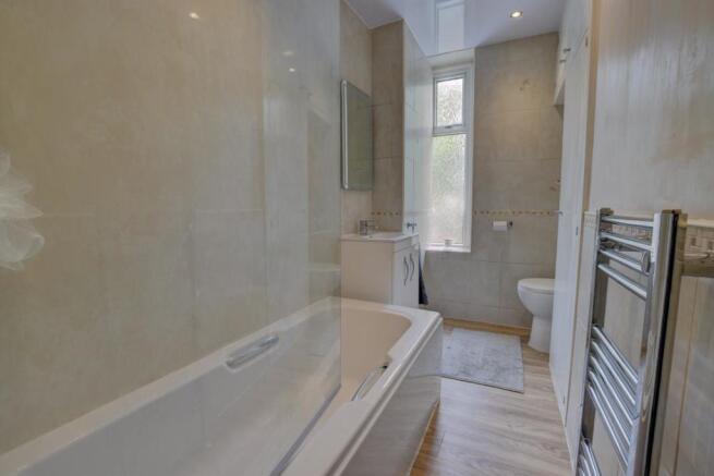 Bath 1.jpg