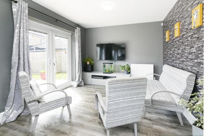 5 bed Detached for sale Image 6