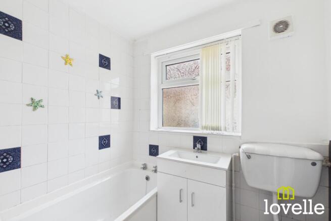 3 bed Terraced to rent Image 4