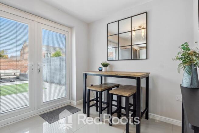 3 bed Semi-Detached for sale Image 12