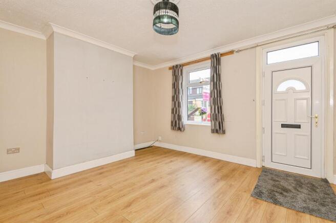 2 bed Semi-Detached for sale Image 5