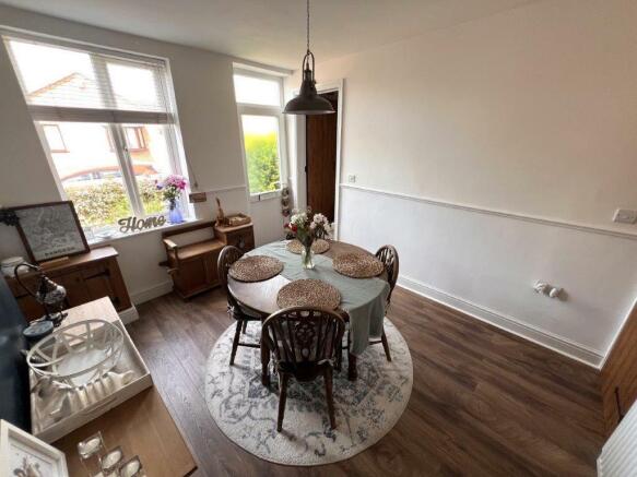 dining room a.jpg