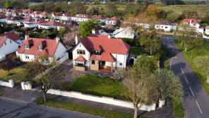 37, Fullarton Drive, Troon KA10 6LE