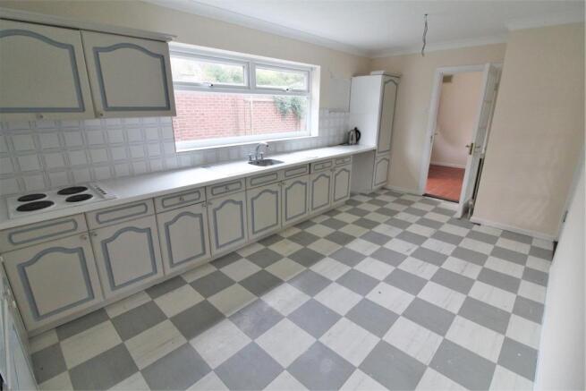 KITCHEN/BREAKFAST ROOM