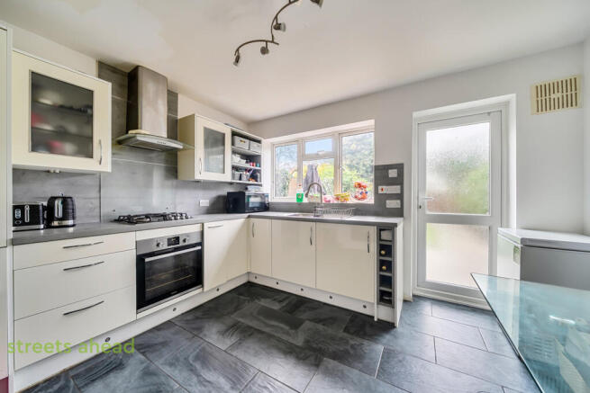 2cc06f0f-a64c-423...