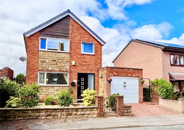 3 bed Detached for sale in barnsley