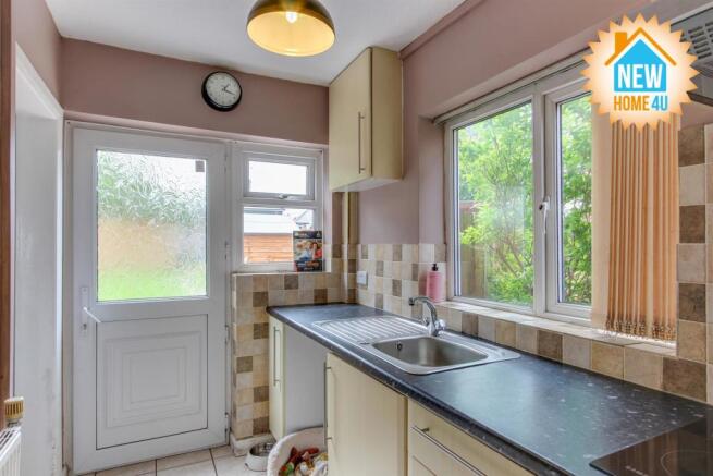 KITCHEN: