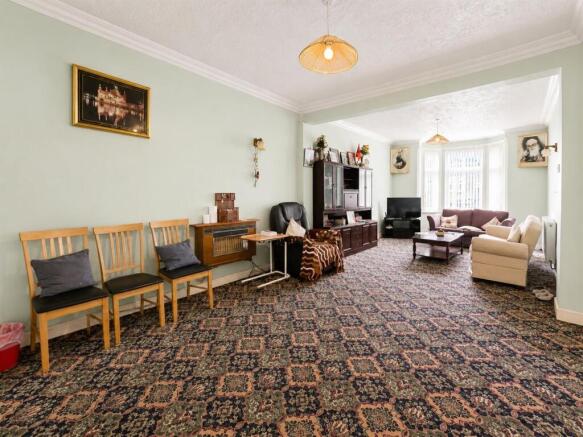 Marlborough Road, Stoke - Lounge