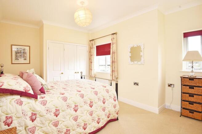 2 bed Retirement Property for sale Image 10