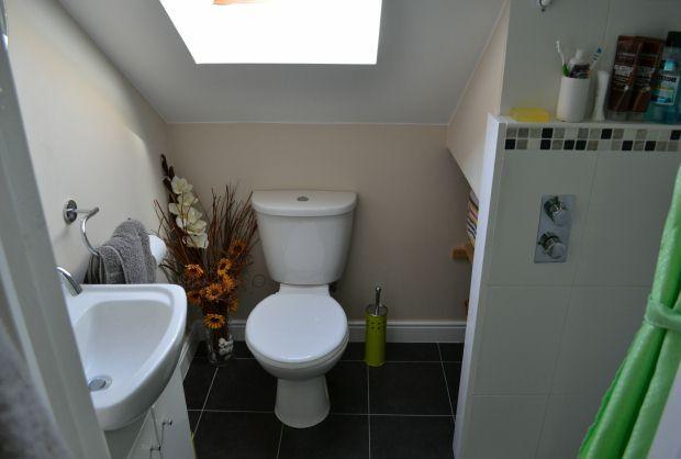 FIRST FLOOR SHOWER R