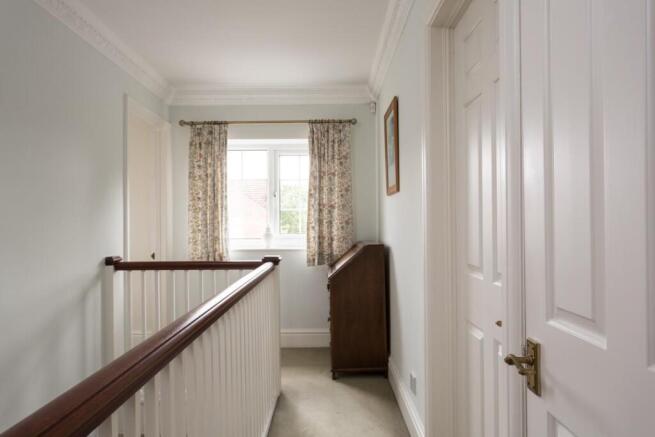 4 bed Detached for sale Image 12