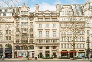 Flat 3, 42, Kingsway, London WC2B 6EY