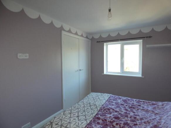4 bed Semi-Detached for sale Image 8