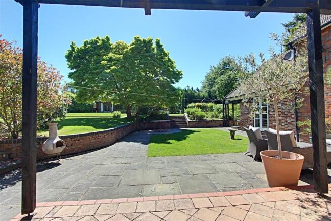 Patio 3.jpg