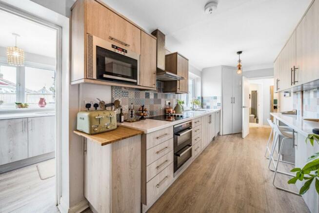 KITCHEN BREAKFAST ROOM.jpg