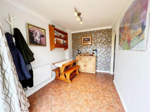 Dining Room pic 2.jpg