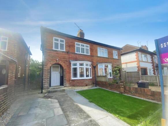 3 bed Semi-Detached to rent in pannal