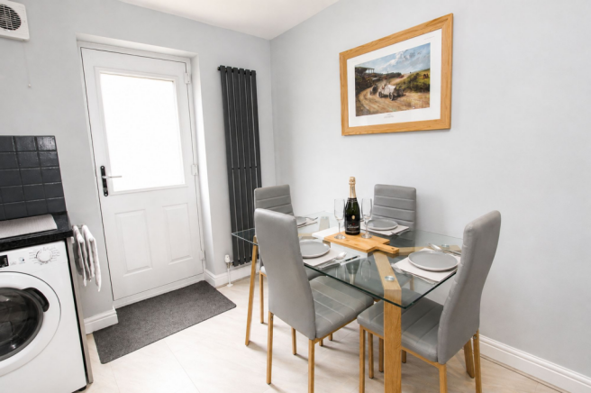 2 bed Terraced for sale Image 8