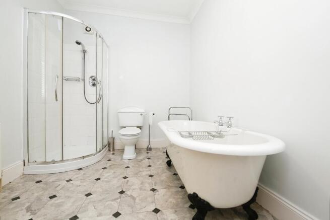 Family Bathroom/Wc