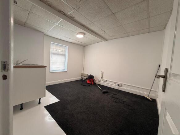 Kitchen/Meeting Room
