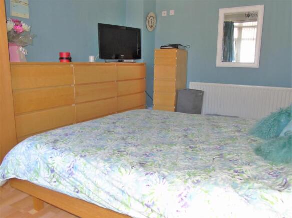 Bed1c.JPG