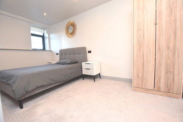 1 bed Flat for sale Image 4