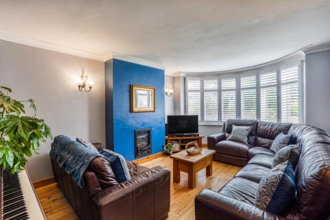 4 bed Semi-Detached for sale Image 4