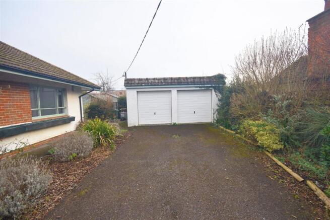 Double garage.jpg