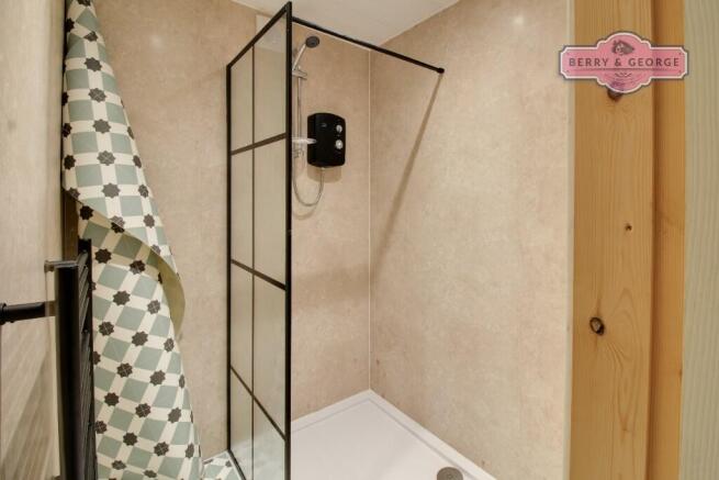 ANNEX BATHROOM