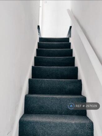 2 bed Terraced to rent Image 8