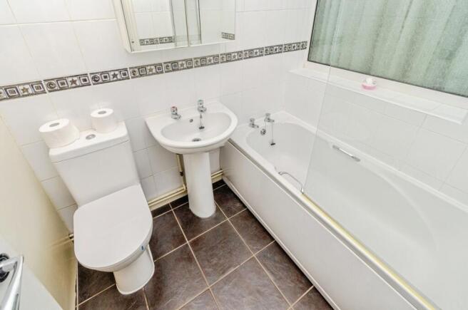 Magna Close, Cheslyn Hay, Walsall, WS6 photo 4