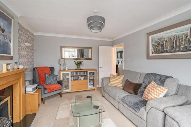 17 Saxon Wood Road-3_lo.jpg