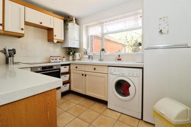 Folly Bridge Close, Yate, Bristol photo 5