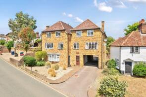 5, Manor Court, Farncombe Street, Godalming GU7 3LQ