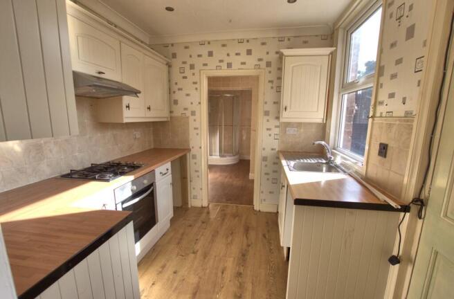 6 bed Semi-Detached for sale Image 7