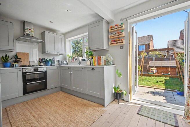 3 bed Semi-Detached for sale Image 7