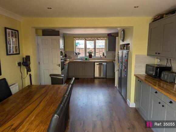 3 bed Detached for sale Image 8