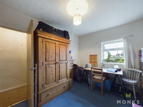 CAM01348G0-PR0424-STILL010.jpg