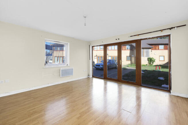 Sparsholt Road, IG11 photo 4