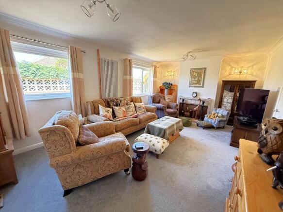 LIVING ROOM 1