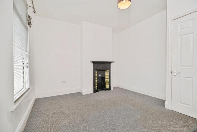 2 bed Terraced for sale Image 8