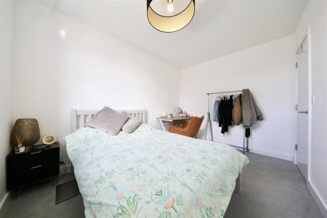 3 bed Terraced for sale Image 11