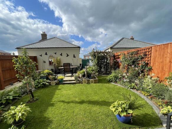 Garden 1 (2).jpg